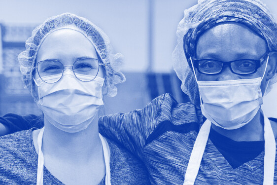 Préposées au service alimentaire_Vivky et Marie Mabi_2